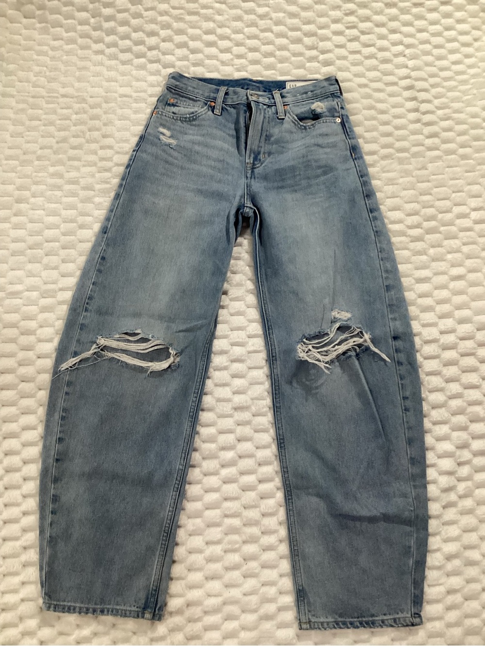 GAP Light Blue Ripped Boyfriend Jeans size 24/00R #27-28